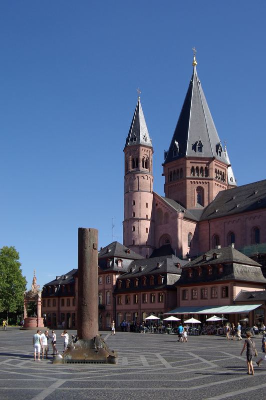 Webdesign Mainz – Dom und Altstadt am Rhein